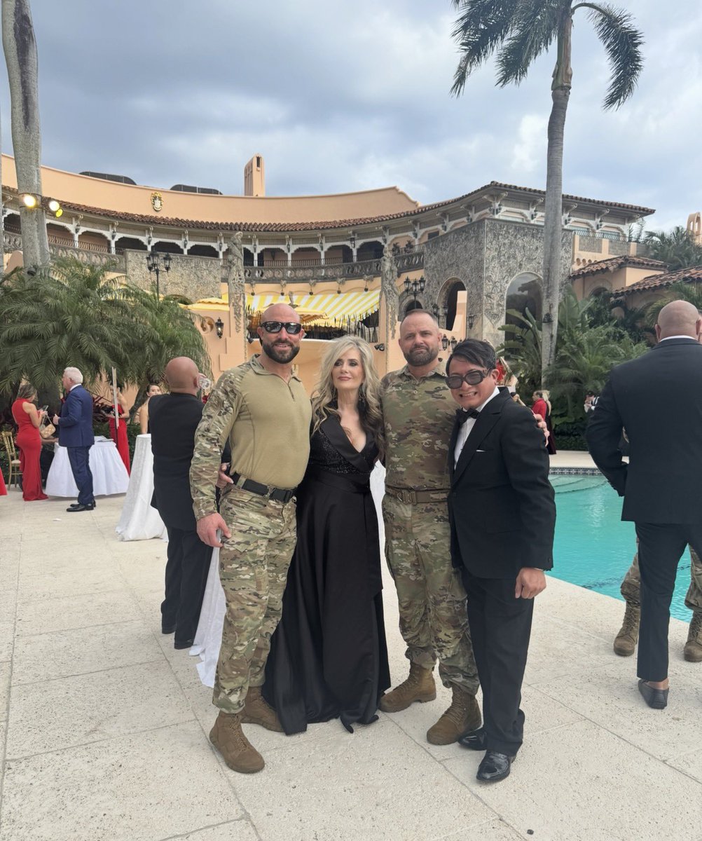 andresoriano's tweet image. Red, White &amp;amp; Vogue was such an amazing event with amazing patriots  supporting our nation’s military veterans at Mar-A-Lago in Palm Beach, Florida! 🇺🇸
#BlessedLife #GratefulHeart  #GodBlessAmerica #MAGA #AndreSoriano #Charity #RedWhiteAndVogue #PalmBeach #Florida #USA ❤️🇺🇸