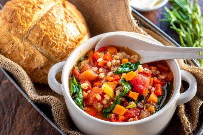 kyleecooks's tweet image. A vegan/vegetarian bowl of deliciousness that appeals to the whole family! The barley makes it very filling, and the vegetables bring great color and rich flavor #soup #barley #vegan #vegetarian #recipe #kyleecooks kyleecooks.com/vegetable-and-…
