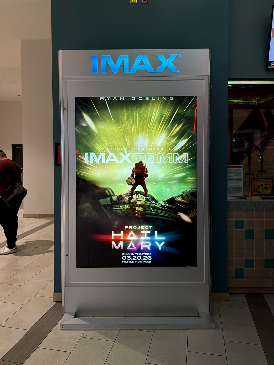 van watches movies tweet media