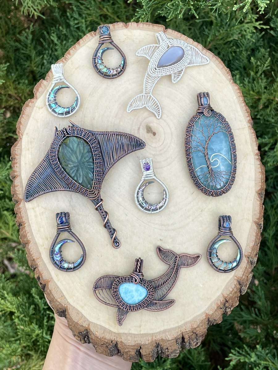 This week’s shop update is now live! 🐋🌊🐬 Here is everything I made this week. 🥰 Thanks for taking a look!