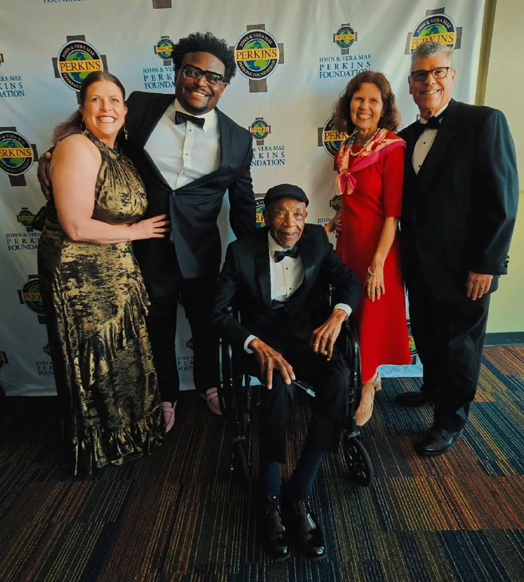 Dr. Derwin L. Gray tweet media