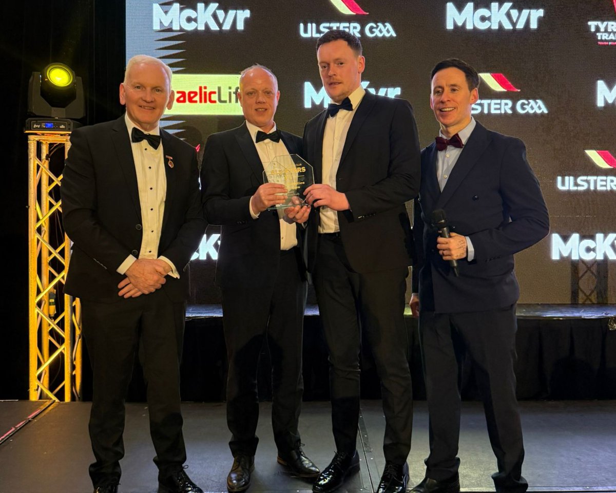 Gaelic_Life's tweet photo. The final award of the evening, the Men's Footballer of the Year sponsored by Tyrone Trailers in association with @UlsterGAA. Congratulations Rory Beggan, the #GLALLSTARS Footballer of the Year! @ScotstownGAA @McKvr_Sports https://t.co/pHrJuw5v4K
