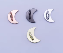 electrotrendtch's tweet image. Add style and convenience with a Metal Phone Charm Holder! Easily attach your favorite charms or straps while keeping your phone secure and personalized. Big upgrade for your phone! 
#PhoneCharm #PhoneAccessory #TechStyle #MobileGear
electrotrendtech.com/product/metal-…