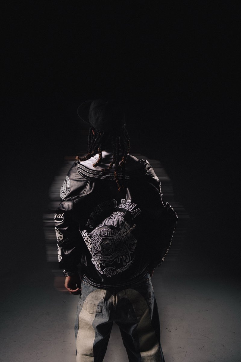 That fly photographer. tweet media