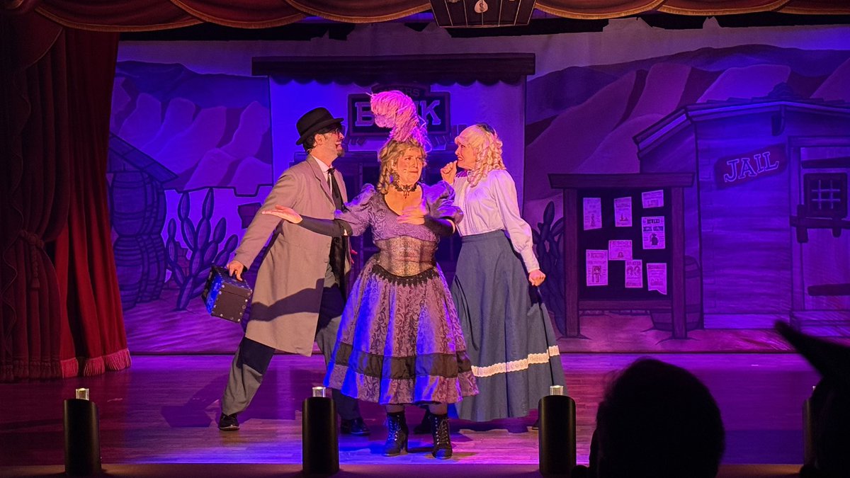 ParksAndCons's tweet image. The Great Bank Robbery is such a great melodrama to accompany the return of the Bird Cage #BoysenberryFestival