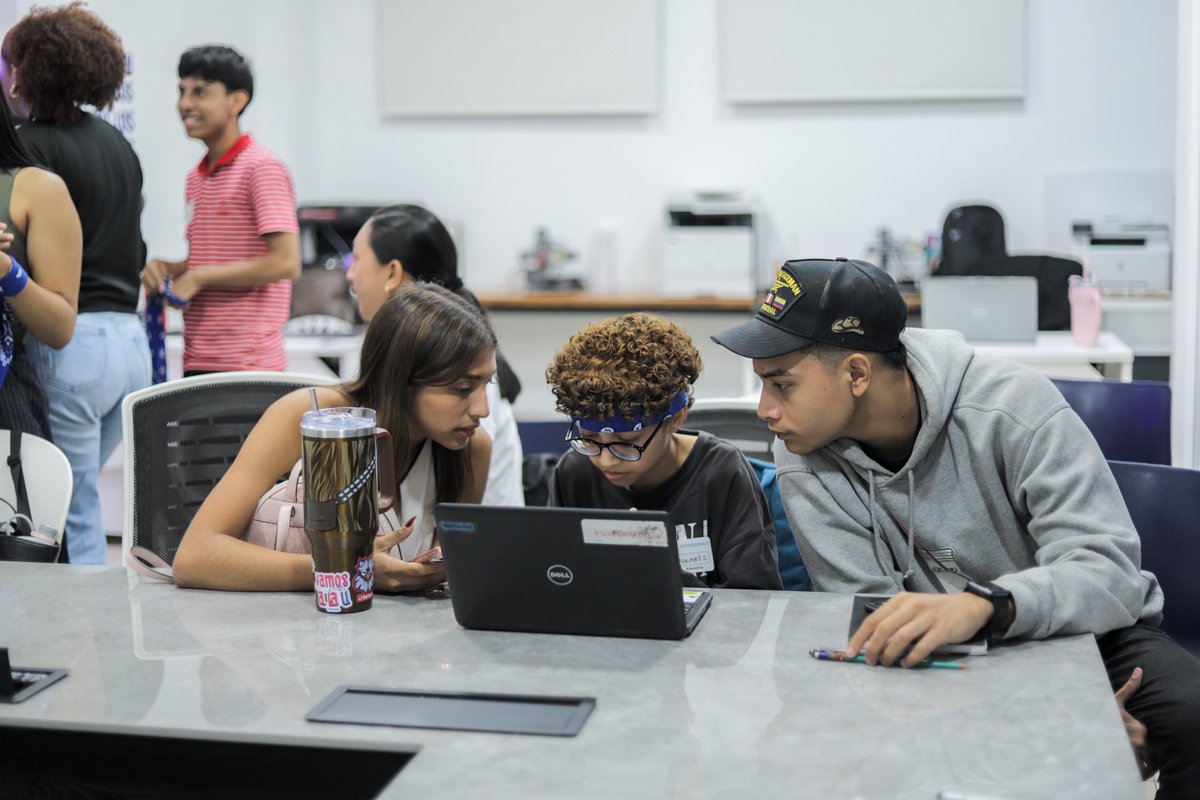 U del Istmo tweet media