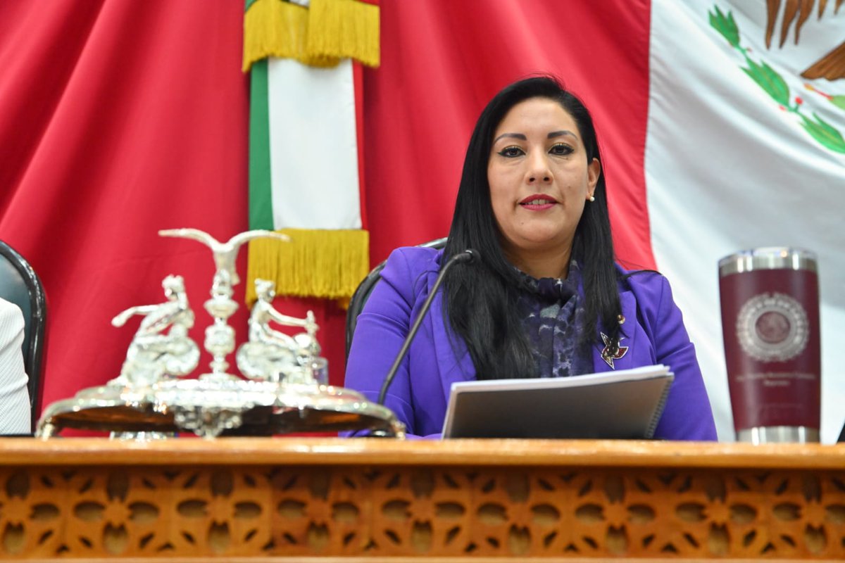 CongresoEdomex's tweet photo. 📰Exhorta #CongresoEdomex a unificar registros de comunidades indígenas

➡️A propuesta de la diputada @LetyMejiaOfic (GP #PRI), el Congreso mexiquense exhortó a las personas titulares del Consejo Estatal para el Desarrollo Integral de los Pueblos Indígenas y el Instituto Nacional de los Pueblos Indígenas a realizar las acciones necesarias para homologar sus listados de comunidades originarias.
➡️El llamado tiene el propósito de que las políticas públicas que se implementen a nivel federal consideren las localidades nativas del estado.
➡️ Recibe el Congreso avisos de salidas al extranjero de ediles de Amecameca y San Mateo Atenco.

#Comunicado 👇🏾
https://t.co/JZhKzf2NTx