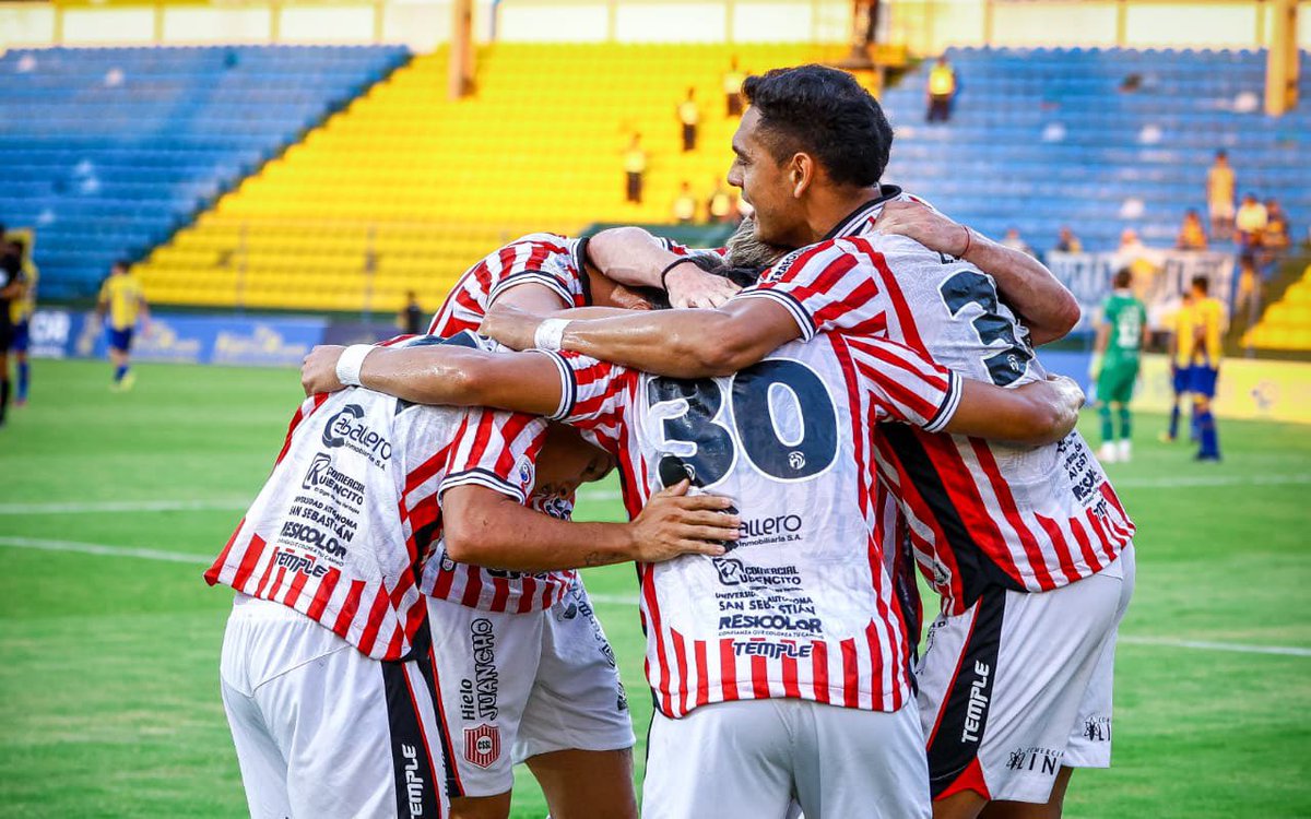 eltoquepy_'s tweet photo. Empate!! Luqueño y San Lorenzo igualaron 1 a 1. Axel Galeano adelantó al rayadito e Iván Maggi de penal puso la paridad para el chanchón. https://t.co/LWE2neMZ6Q
