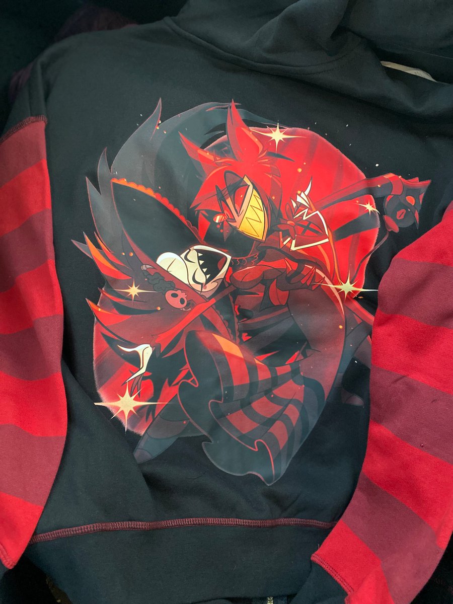 ohdeercoffee's tweet photo. also saw the new Alastor &amp; Rosie hoodie at Hot Topic! I know it was at the LA animate event, but it seems Hot Topic is selling them too

I love the art on this it’s gorgeous, my crappy car pics don’t do it justice. And it’s SO soft! Like so comfy https://t.co/UyhOIL2NTM
