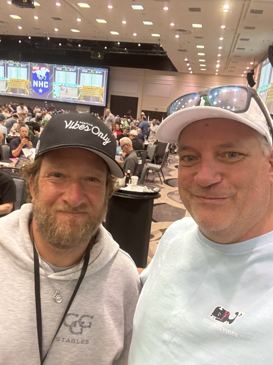 2bad4utoo's tweet photo. NHC 

@stoolpresidente https://t.co/vnCxOZiqD4
