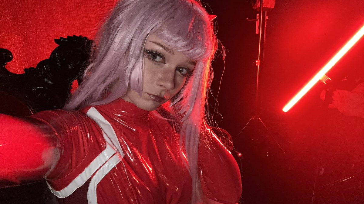 blu_ecos's tweet image. Blu —&amp;gt; twitch streaming debut coming so so so sooner than you think  ~

** what to expect ? **

cozy gameplay !! 🫧
sit down and chat crafting streams 🎀
cosplay gaming sessions 👾
me ~ losing my mind always ! 

someone give me tips ~ 

#twitchtv #helpme #notagamer