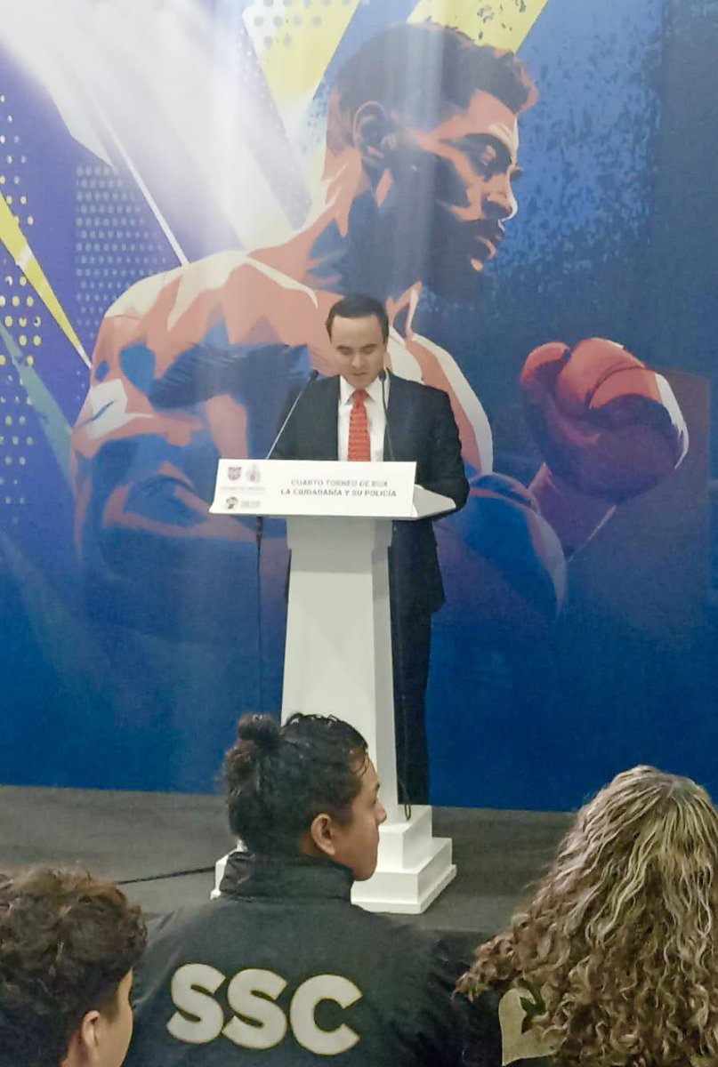 Héctor Sulaimán tweet media