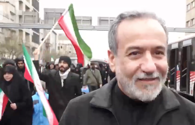 DavidRobie's tweet image. US War Secretary taunts Iranian leadership for ‘hiding’ while they are defiant on street rallies #asiapacificreport #AA #AJ #IranWar #USIsraelIran #WarOnIran #Irandefiant #epsteinfilesrelease #Epsteintaunt @PeterCronau 
asiapacificreport.nz/2026/03/14/us-…