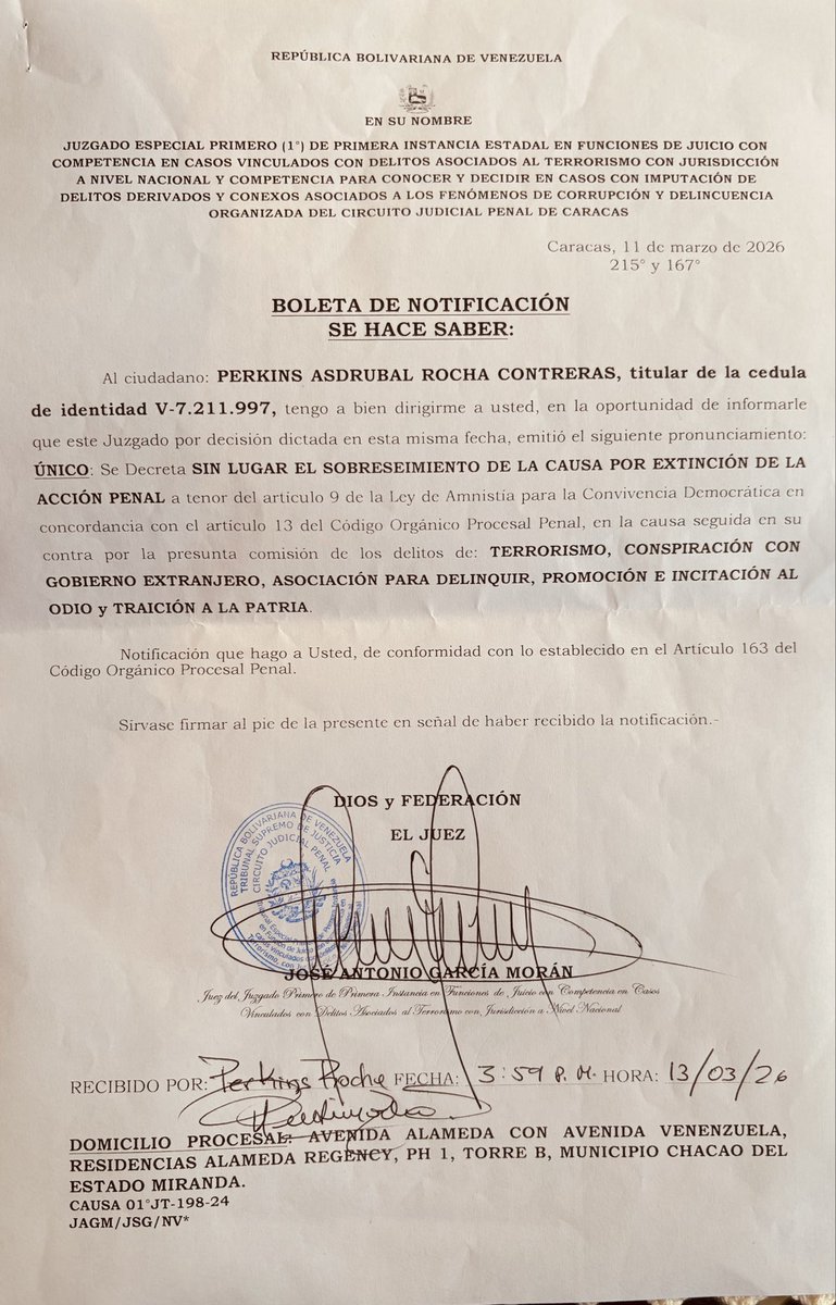 DIFUNDELOYA's tweet photo. 🚨 ¡ÚLTIMA HORA VENEZUELA! 🚨🇻🇪

URGENTE — ¡LO ÚLTIMO! 🇻🇪 🇺🇸

Régimen Narcoterrorista de Delcy Rodríguez le negó la amnistía al abogado de María Corina Machado, Perkins Rocha.

🔴 ¡NEGARON AMNISTÍA AL ABOGADO DE LA LÍDER DE VENEZUELA MARÍA CORINA MACHADO! 🔴 https://t.co/cvovjncRE1