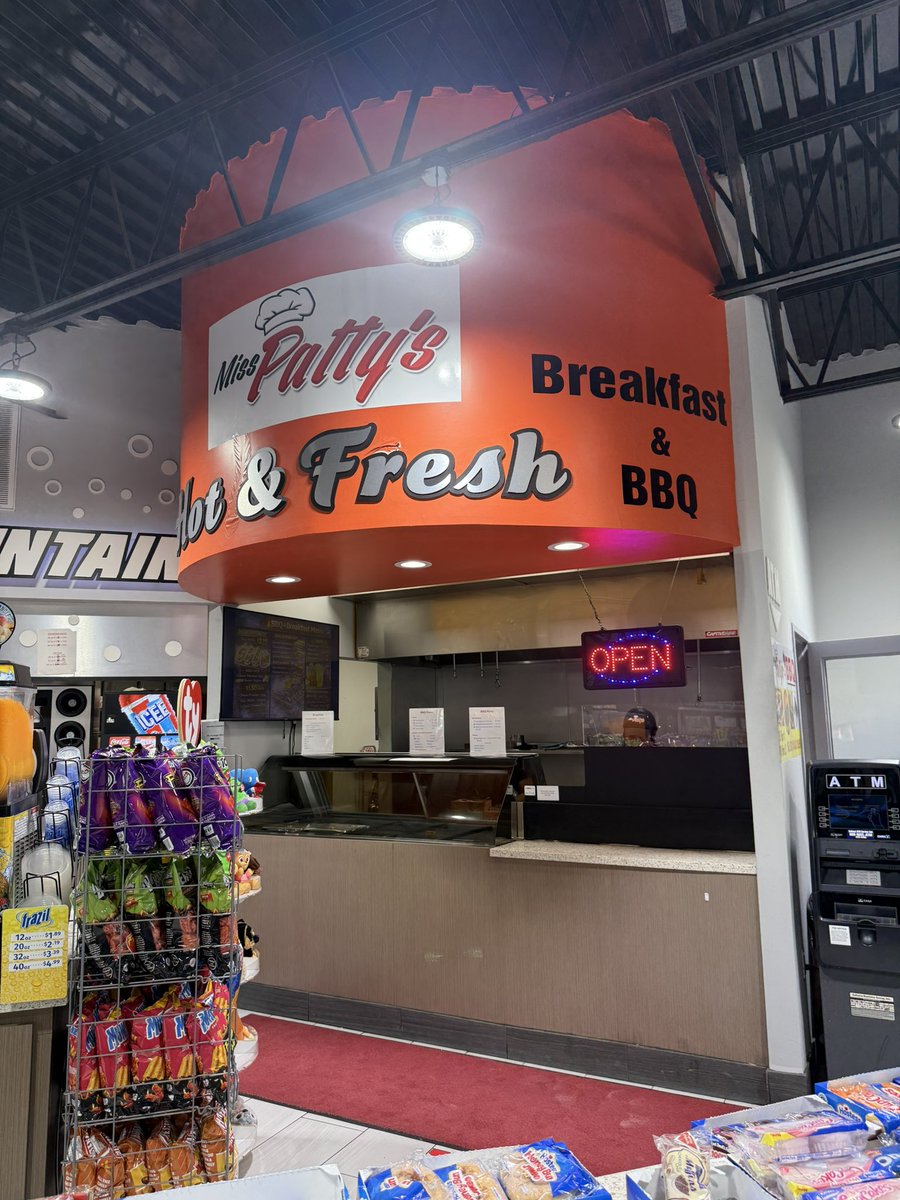 ChrisPye_Shift4's tweet photo. Miss Patty’s Breakfast &amp; BBQ in Houston, TX is now part of the @Shift4 family with @SkytabPOS! 🥞🔥 Faster service, smoother checkouts, and all the comfort food vibes you crave. #AmericanEats #TexasEats #HoustonEats #BBQLovers https://t.co/kf1fXVe2x9