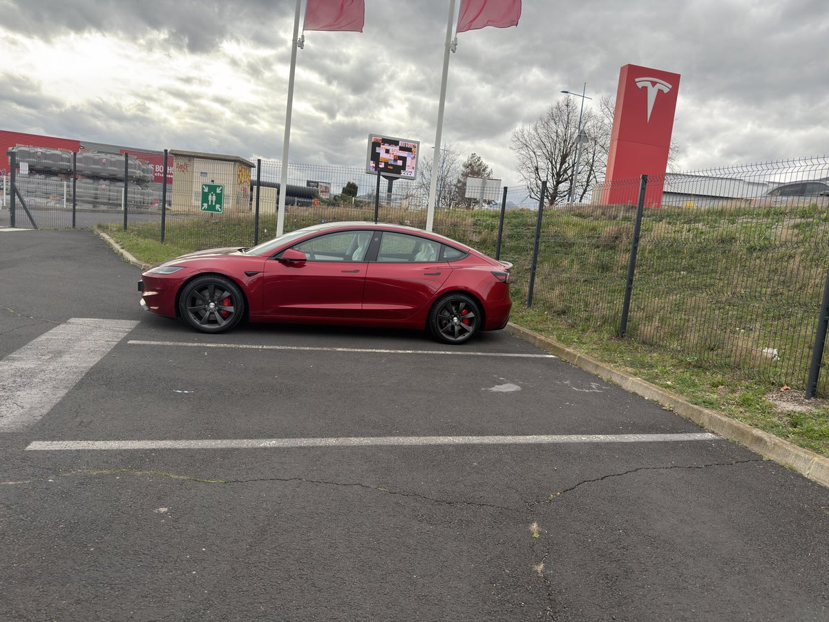 Eymeric63974 🇷🇪 tweet media