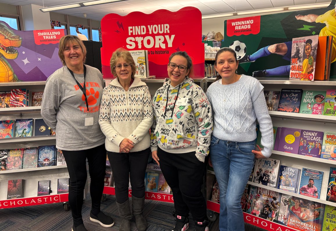 EDETIGERS's tweet photo. Huge thank you to our amazing PTA and volunteers for making the Scholastic Book Fair a success this week! 📚 Your time and dedication helped our Tigers discover new books and celebrate the joy of reading. We appreciate all you do for our school community! 🐯💛 @JaneMacdermant https://t.co/eaOXlRXxyh