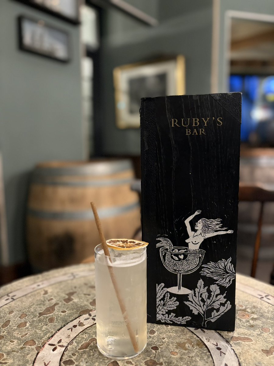 Amy Savage tweet media