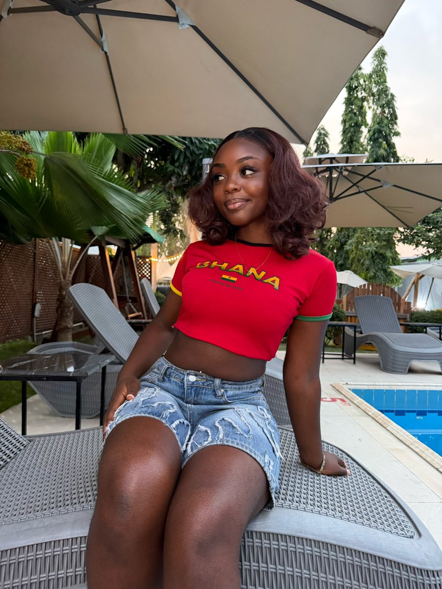 𝓠𝓤𝓔𝓔𝓝 🩷 tweet media