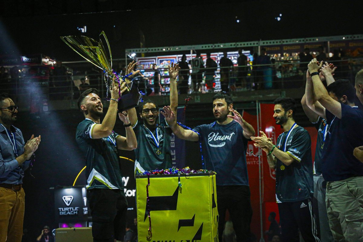 Stavros 'Vaynedeta' Giannoulakis tweet media