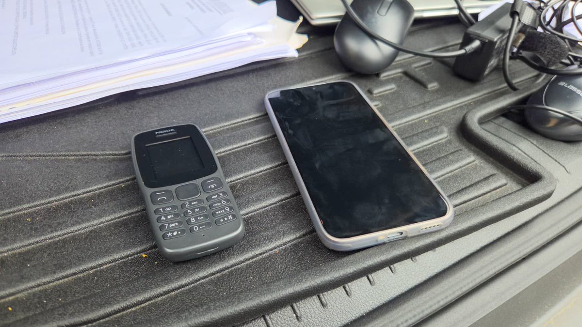 Ángel Enrique Tapia Vélez, juez de Garantías Penales de Guayaquil, fue detenido hace unos minutos en un operativo de la Policía Nacional por el delito de tráfico de influencias.

Lo advertimos y lo estamos cumpliendo: iremos con toda la fuerza contra los jueces que protejan