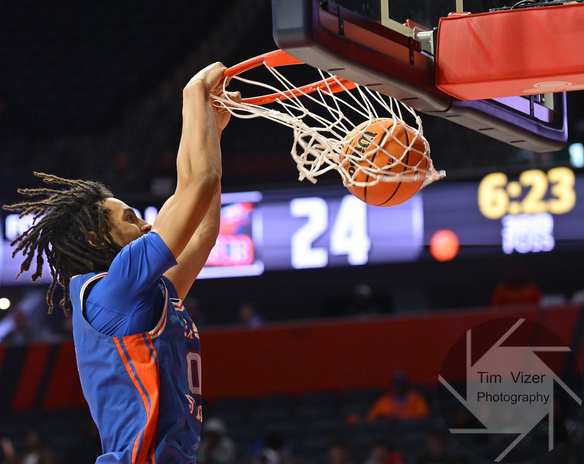 TimVizerPhoto tweet media