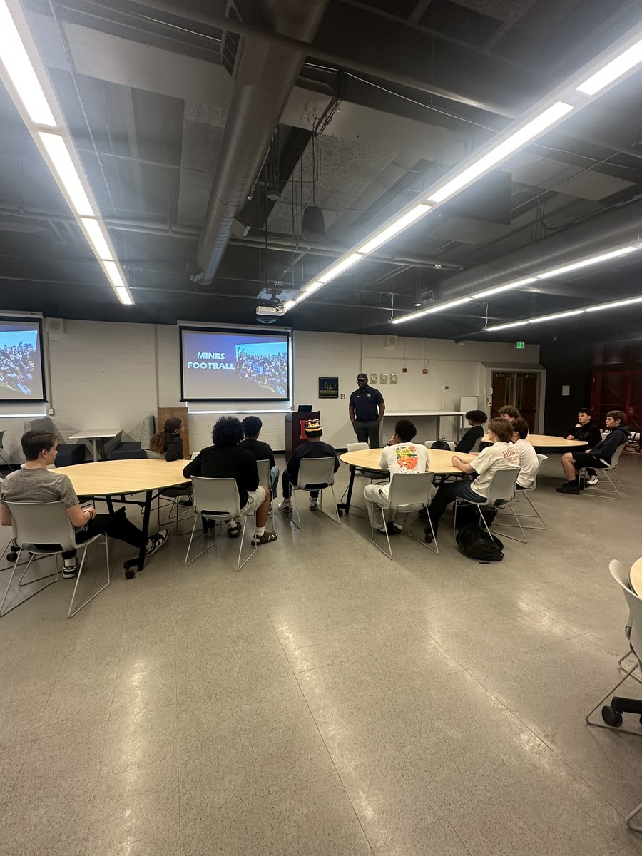 DenverEastFB tweet media