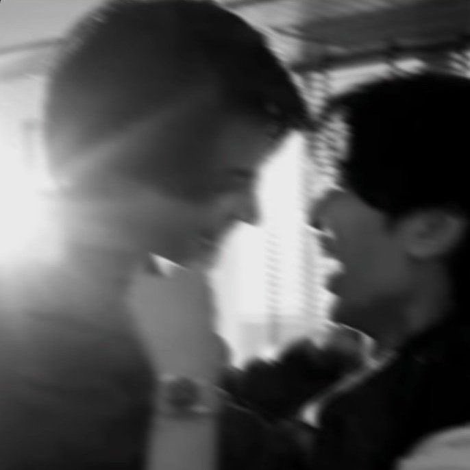 this picture genuinely hurts me