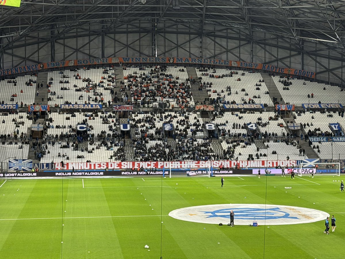 Melyssa 💙🤍 tweet media