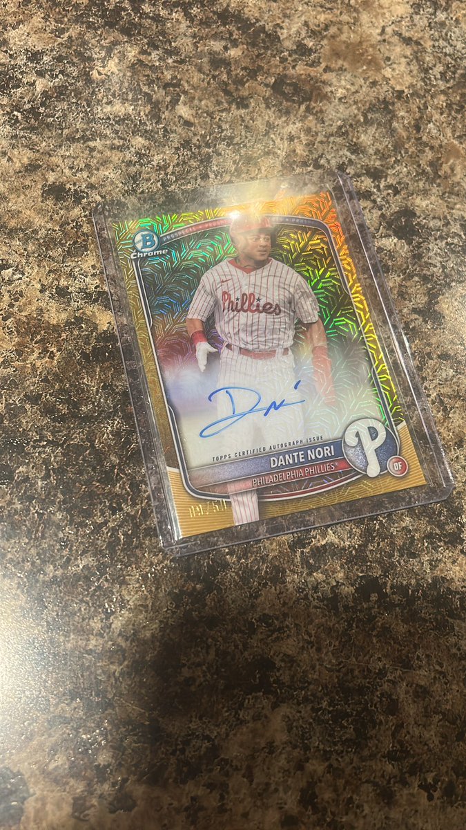 mmaleski's tweet photo. @DanteNori1 Gold mojo 09/50. Let me know if you’re interested. Good luck this season. https://t.co/sU84K9Mmt3