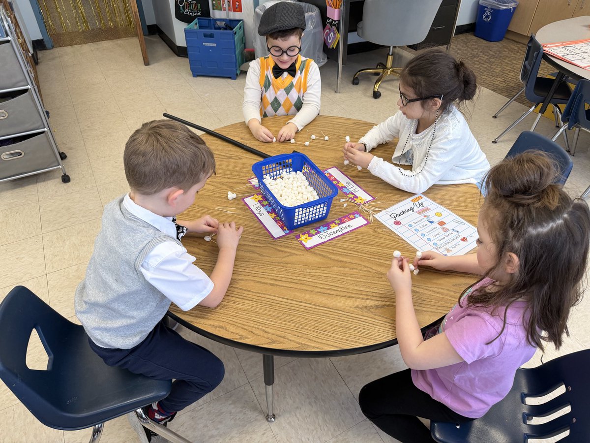 Ms. Lyons tweet media