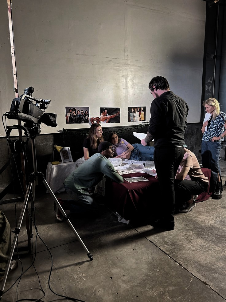 studioseveret's tweet photo. Hoy hemos tenido en 𝐄𝐯𝐞𝐫𝐞𝐭 𝐒𝐭𝐮𝐝𝐢𝐨𝐬 la primera lectura oficial del guión final de #FragmentsOfLight. Primer encuentro del equipo, primeras pruebas de plano, primeras impresiones. Todo va cobrando forma. https://t.co/XnQfUxu4DQ