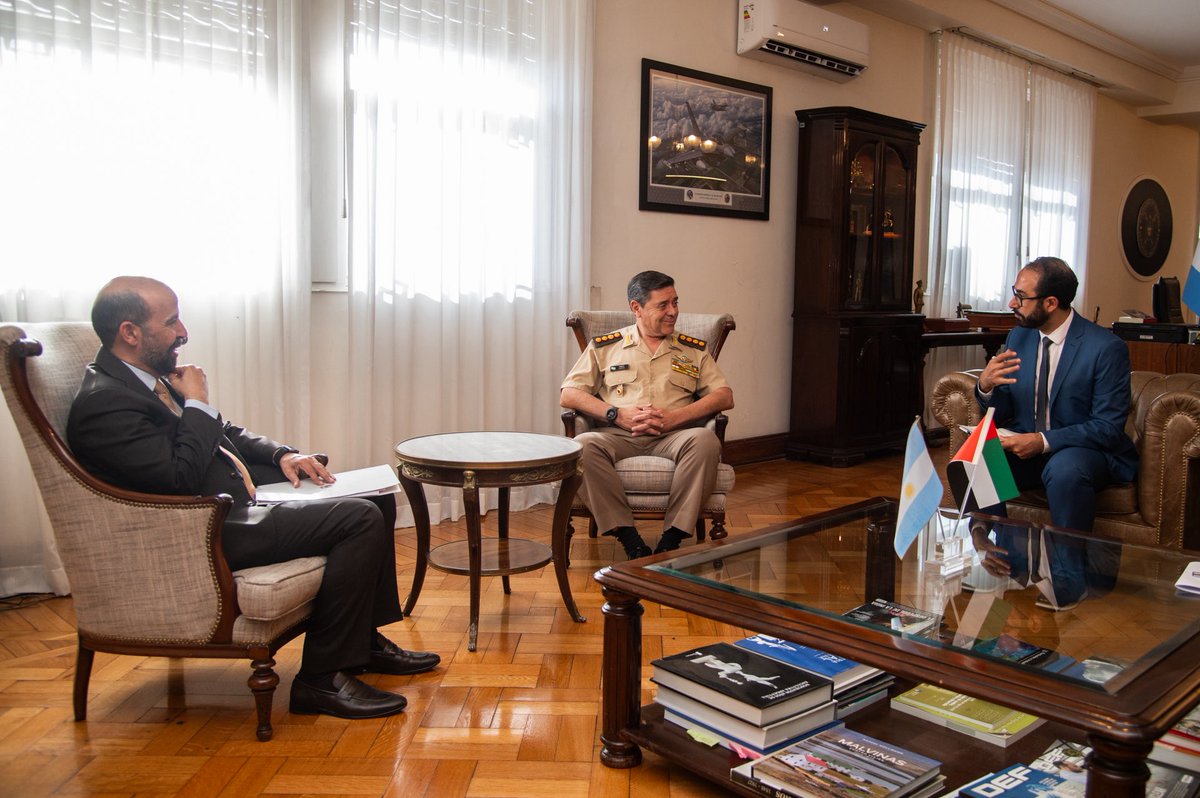 Ministerio de Defensa tweet media