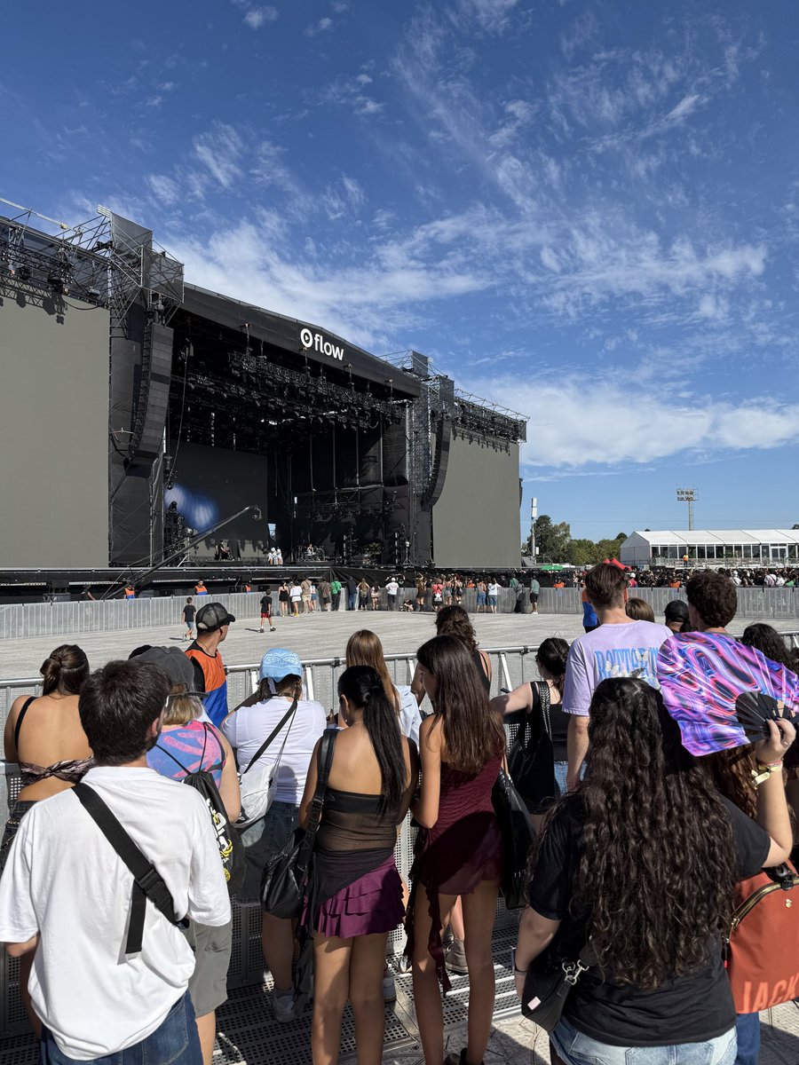 manu wtf tweet media