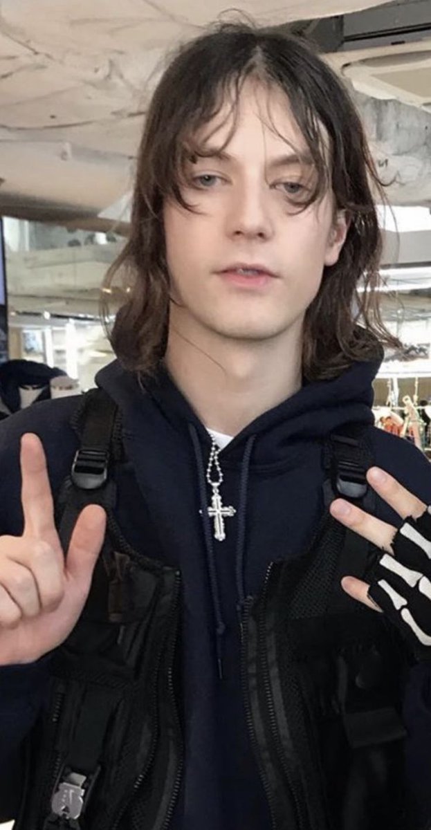 evilstick tweet media