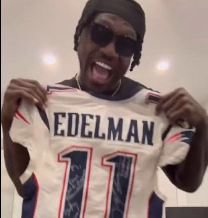 MayeIsKing tweet media