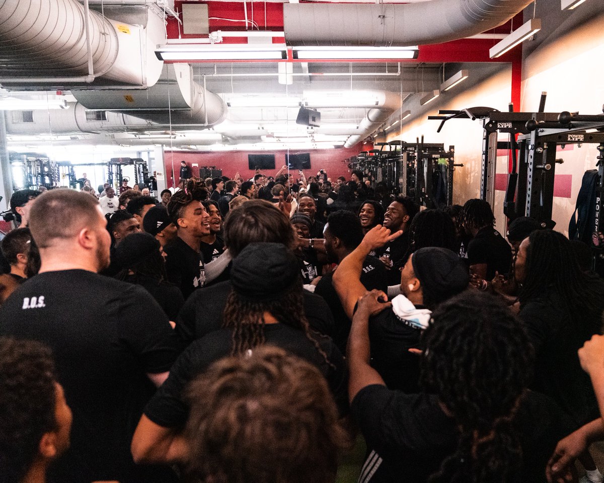 UMass Football tweet media