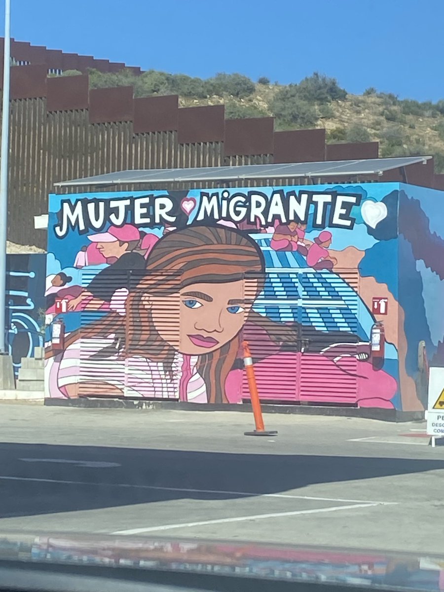 AliciaKerber's tweet image. Reconocimiento a la #MujerMigrante que cruza, transforma e impulsa comunidades. 🇲🇽 la acompaña y respalda a través de la #Vaim, porque au voz y liderazgo merecen ser visibilízalos.
