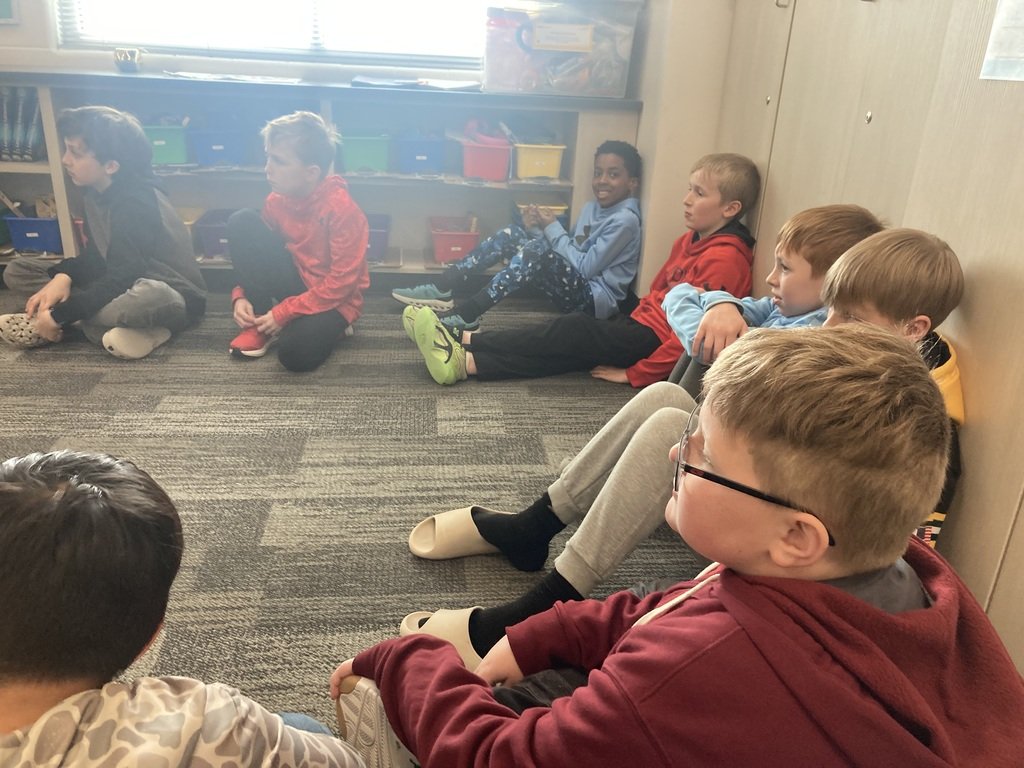 FallingWaters06's tweet photo. Students in Mrs. Nixon's class had the opportunity to meet with Mrs. Gabriel to voice their ideas for our building during a persuasive writing activity.  Students spoke with Mrs. Gabriel about our schedule, our playground, and our hopes for the building. https://t.co/MISXbNoHeE