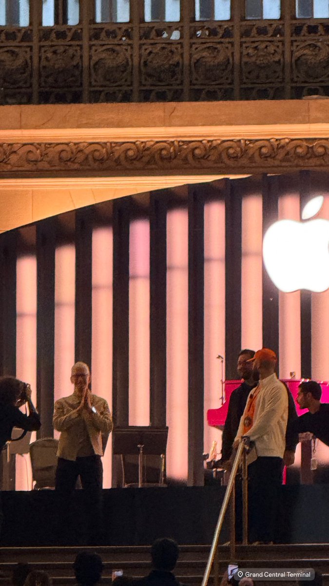 Andres P tweet media