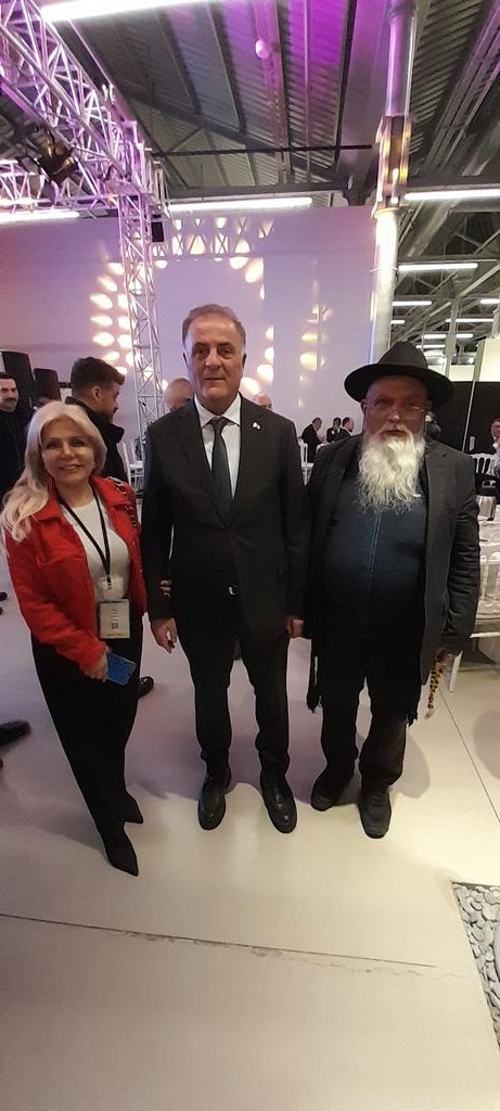 BU AKŞAM HIBEBE BAŞKAN YARDIMCISI NURI ASLANLA BERABER DIK KANAL .. 34 ..GENEL MUDUR  CAN DA ARAMIZ DA .. PİR DEYİT TEZEL ....