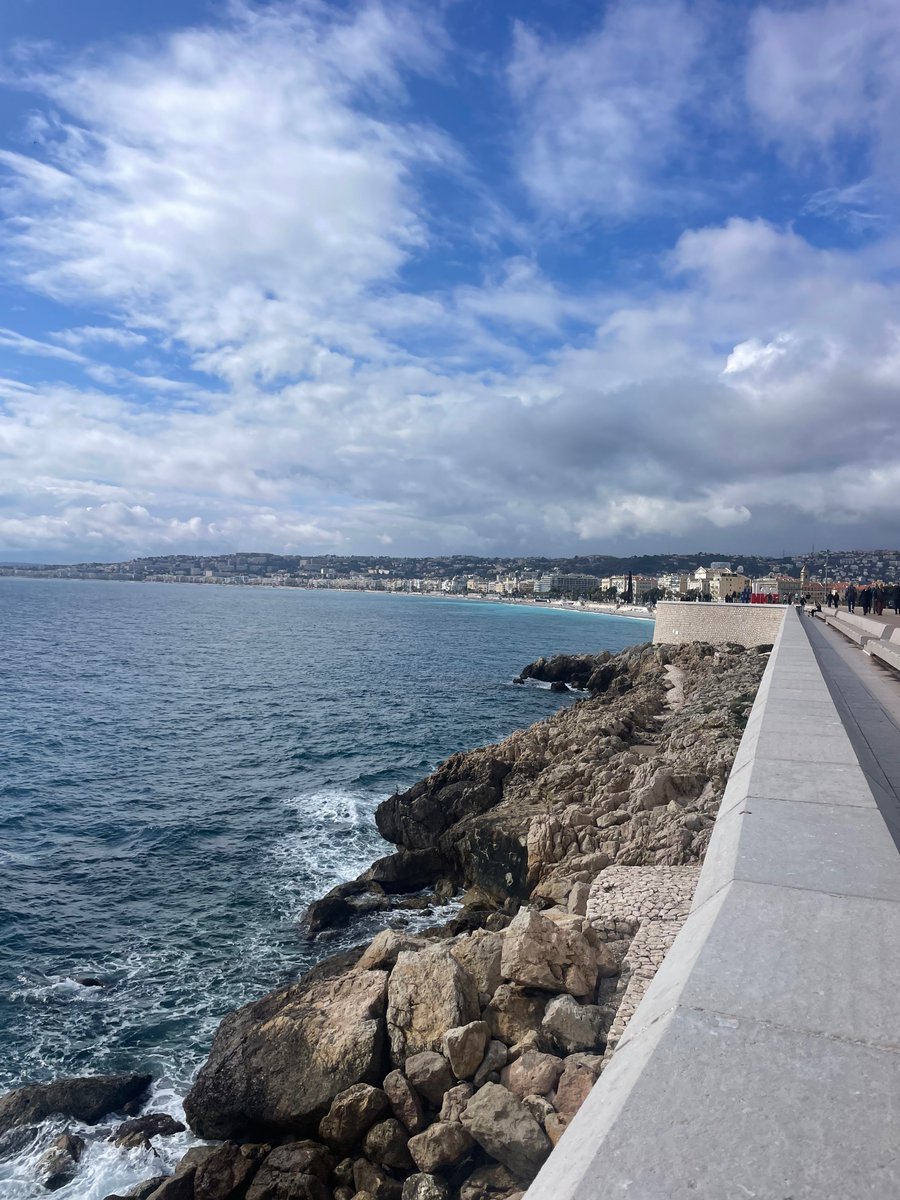 Baie des Anges tweet media