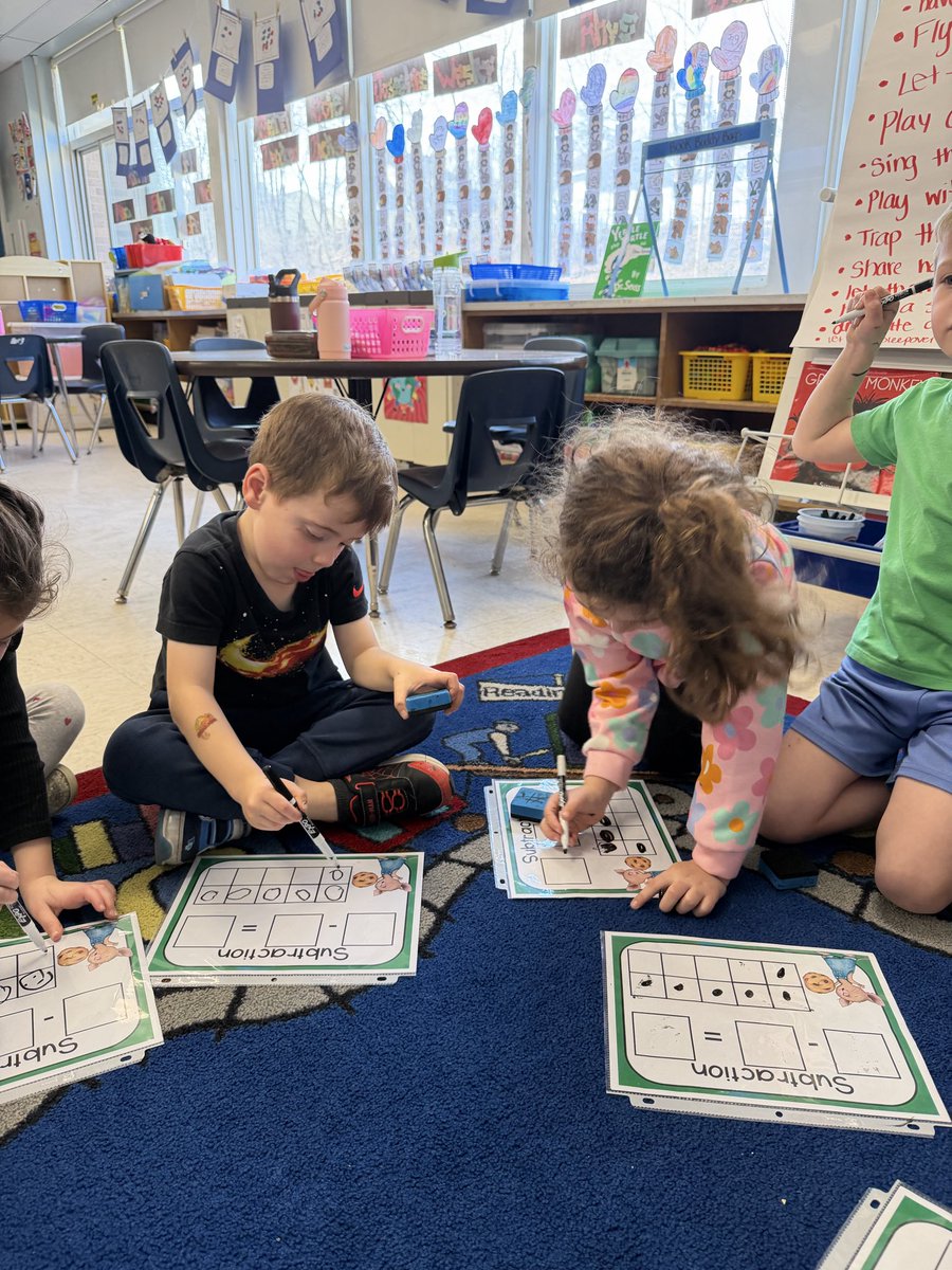 Ms. Lyons tweet media