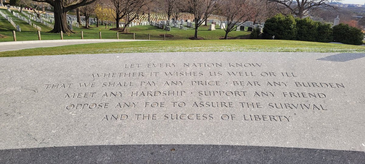LFMDCTrip's tweet photo. JFK memorial https://t.co/VdTciSJUUI