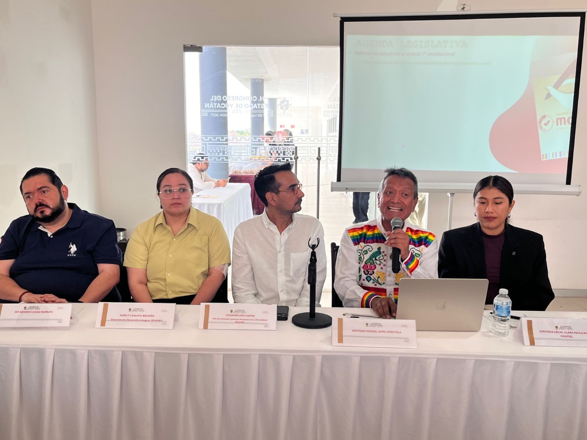 Van por reforma para combatir usurpaciones LGBT+

Presentan en Yucatán reforma federal a favor de la comunidad de la diversidad sexual para dejar de criminalizar a personas que viven con VIH-Sida y evitar las usurpaciones de candidaturas.➡️tinyurl.com/28c779v9
