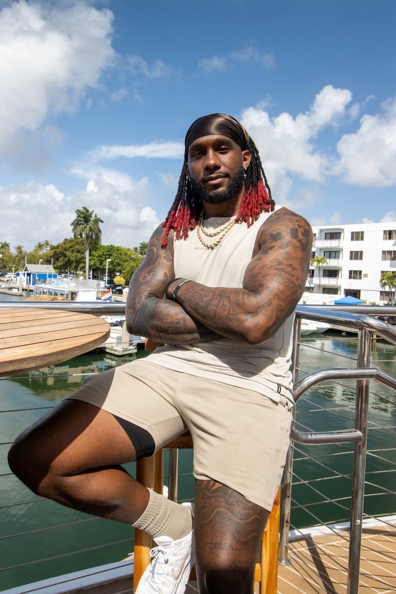 stantonshots's tweet photo. The Social Reset | shot for Alexander Mattison.

#photography #nfl #nflfootball #miami #miamidolphins #sportsphotography #alexandermattison #raiders #vikings https://t.co/gIitnM9aye