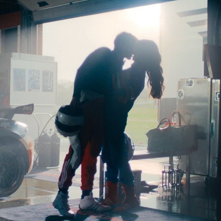 𝑨𝒗𝒂𝒓𝒚 𝑮𝒖𝒍𝒃𝒓𝒂𝒏𝒅𝒔𝒆𝒏 tweet media