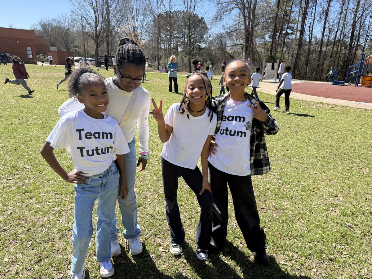 Powder Springs ES tweet media