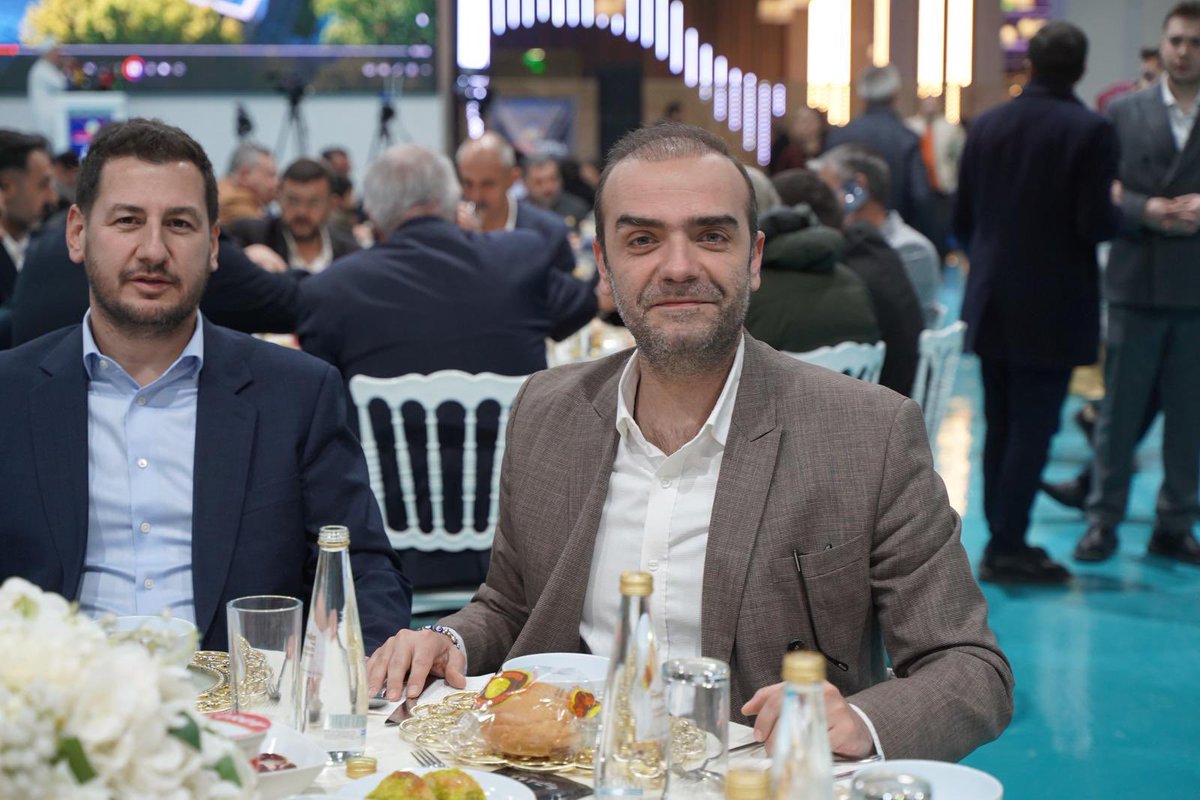 Ak Parti genel başkan vekilimiz <a href="/mustafaelitas/">Mustafa Elitaş</a>  ve <a href="/Akparti/">AK Parti</a> Kayseri il başkanımız Hüseyin Okandan ile bir aradaydız🇹🇷