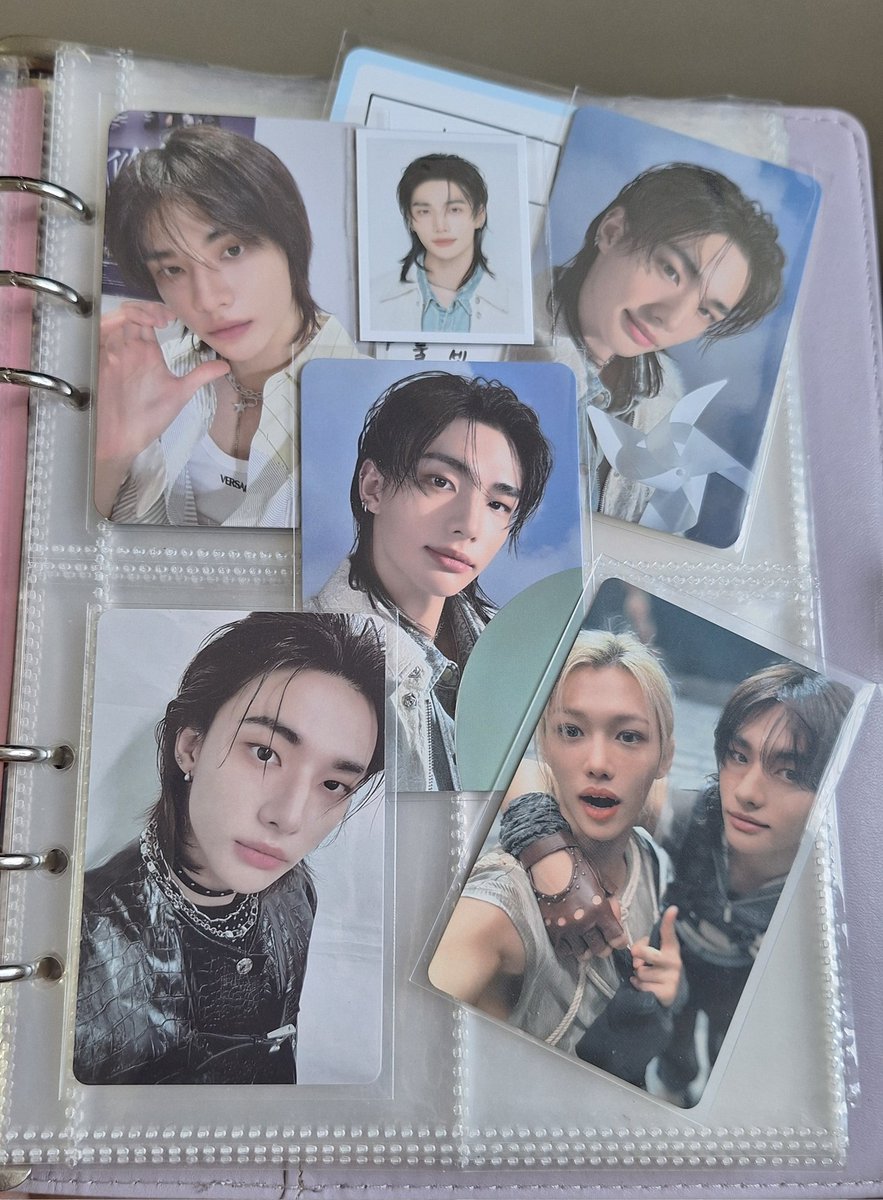 bre hyunjina ★ tweet media